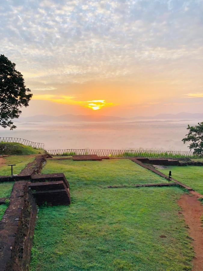 Sigiri Saman Home Stay Sigiriya Exterior foto